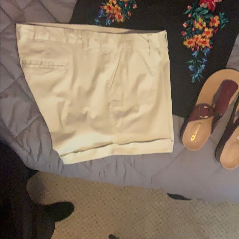 Torrid khaki shorts.